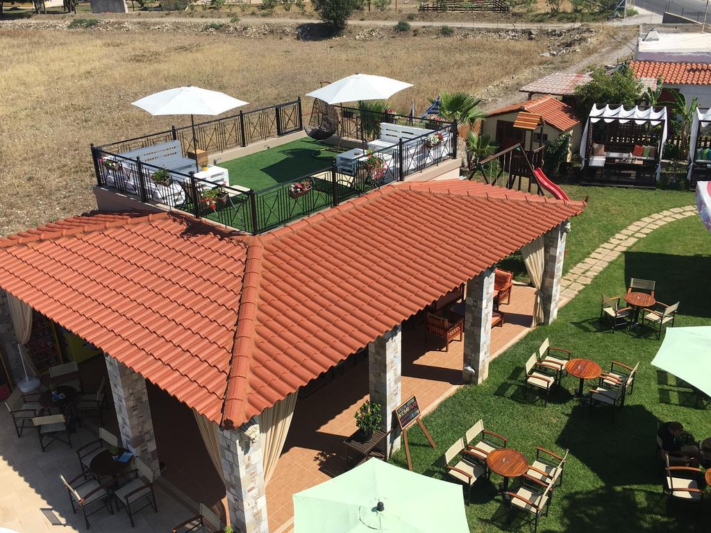 Socrates Studios Тігакі Екстер'єр фото
